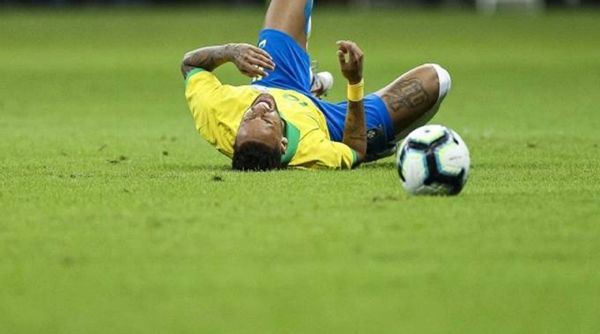 Lesionado, Neymar é cortado da seleção brasileira para a Copa América