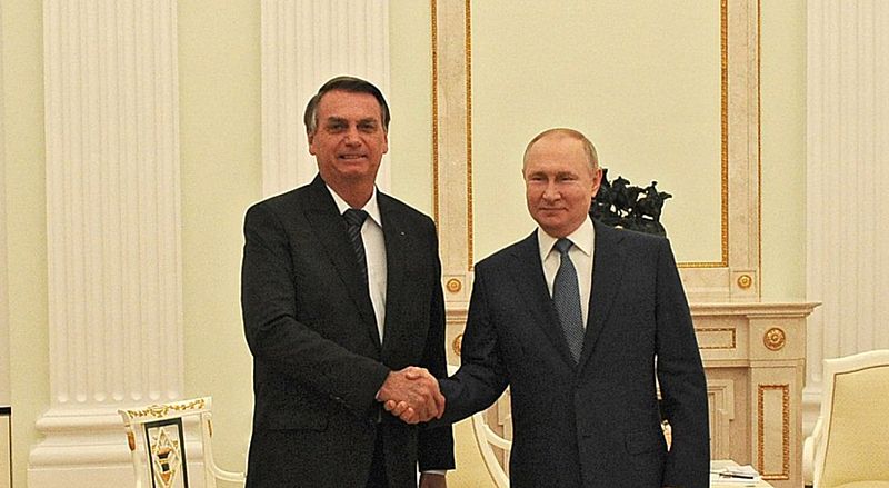 Vladimir Putin promete a Bolsonaro manter fornecimento de fertilizantes, diz Kremlin