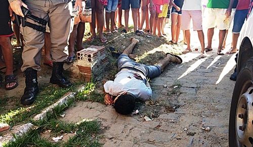 Homem é assassinado a tiros neste domingo no Bairro da Vitória, em Patos
