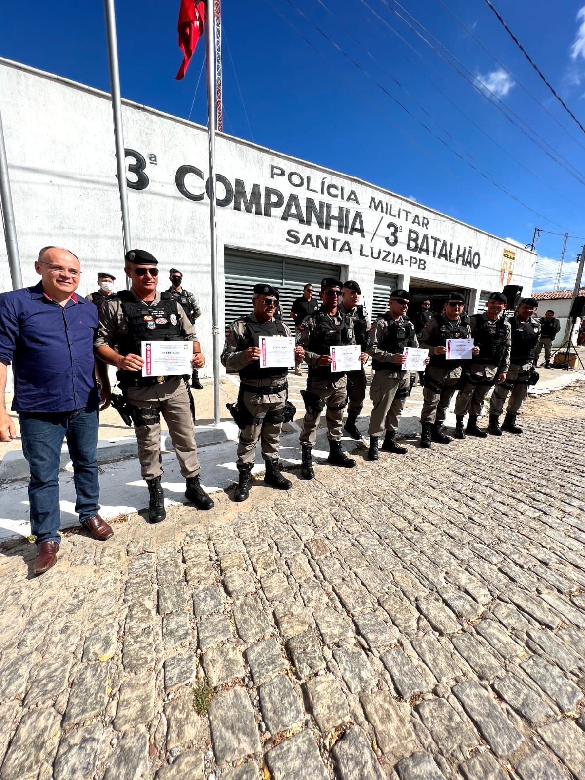 POLÍCIA MILITAR SEGUE COM HOMENAGENS AOS MILITARES NA ÁREA DO 3º BPM