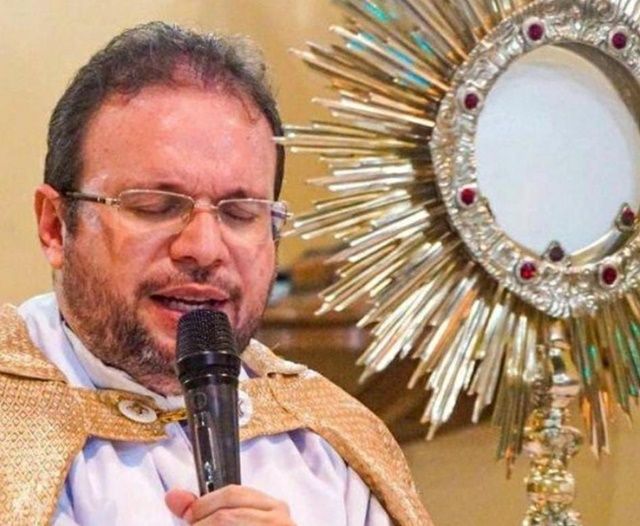 Fenômeno de evangelização digital: Padre Fabrício alcança mais de 100 mil seguidores no Instagram