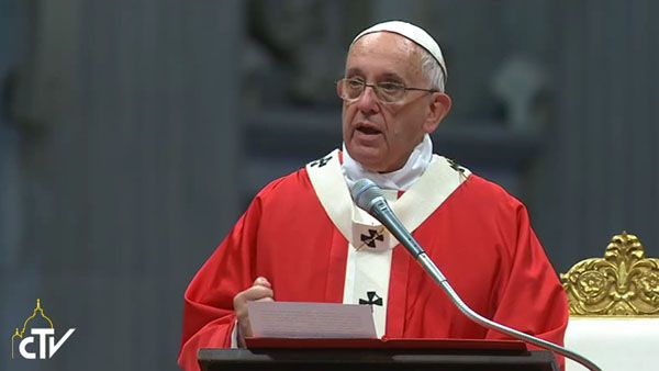 O Papa Francisco celebrou a Missa, nesta segunda-feira, 29, solenidade de São Pedro e São Paulo, na Basílica Vaticana 