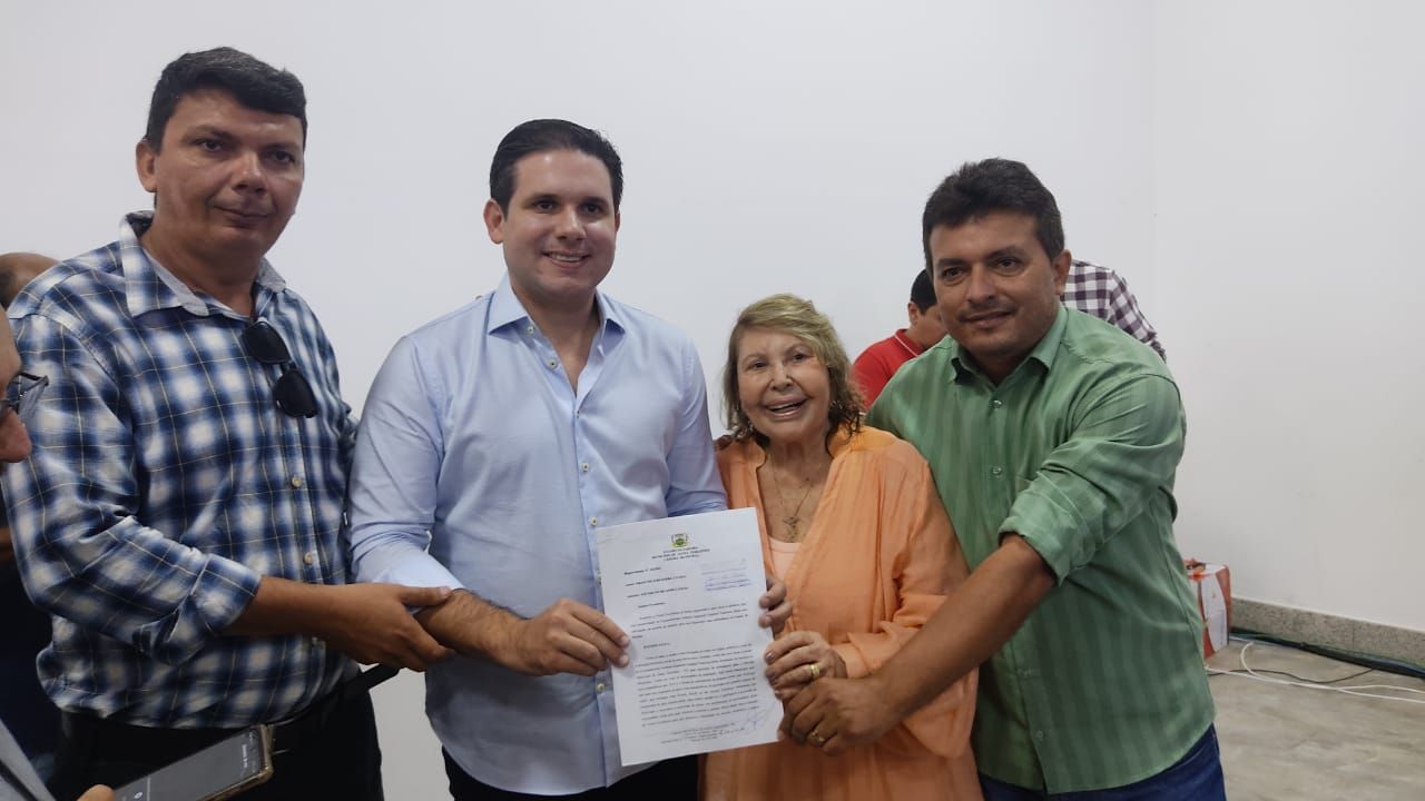 Deputada Francisca Motta recebe pleito dos vereadores de Santa Terezinha e se compromete em buscar solução para açude do Assentamento Nego Fuba