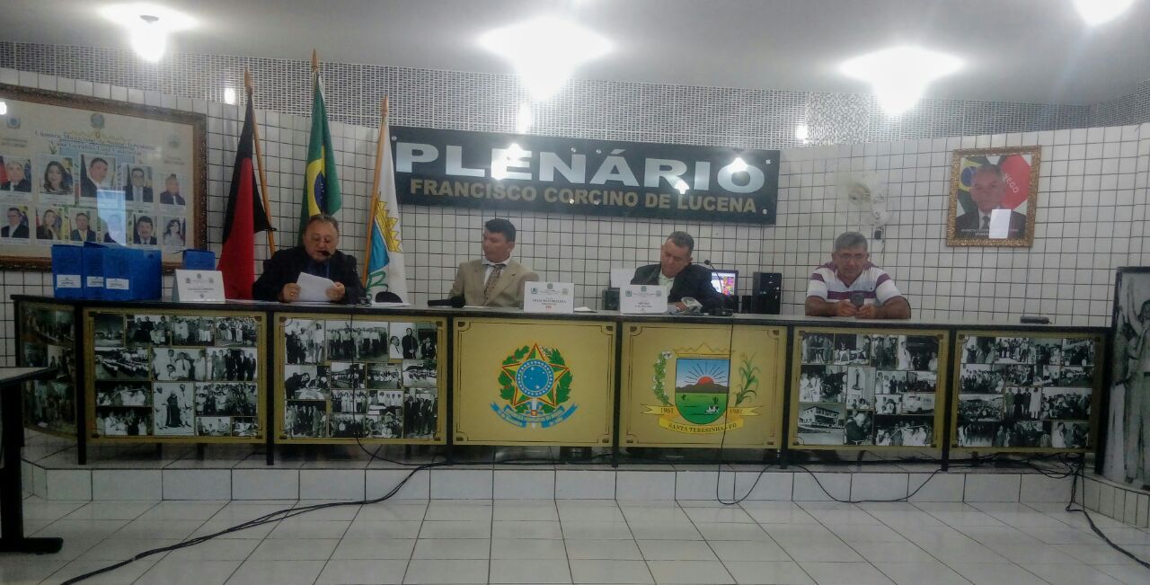 Vereadores denunciam péssimas condições de higiene do matadouro de Santa Terezinha