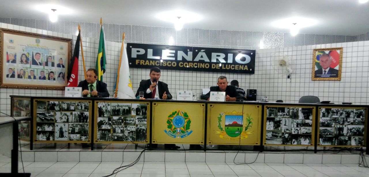 Câmara municipal de Santa Teresinha da sequência aos trabalhos legislativos