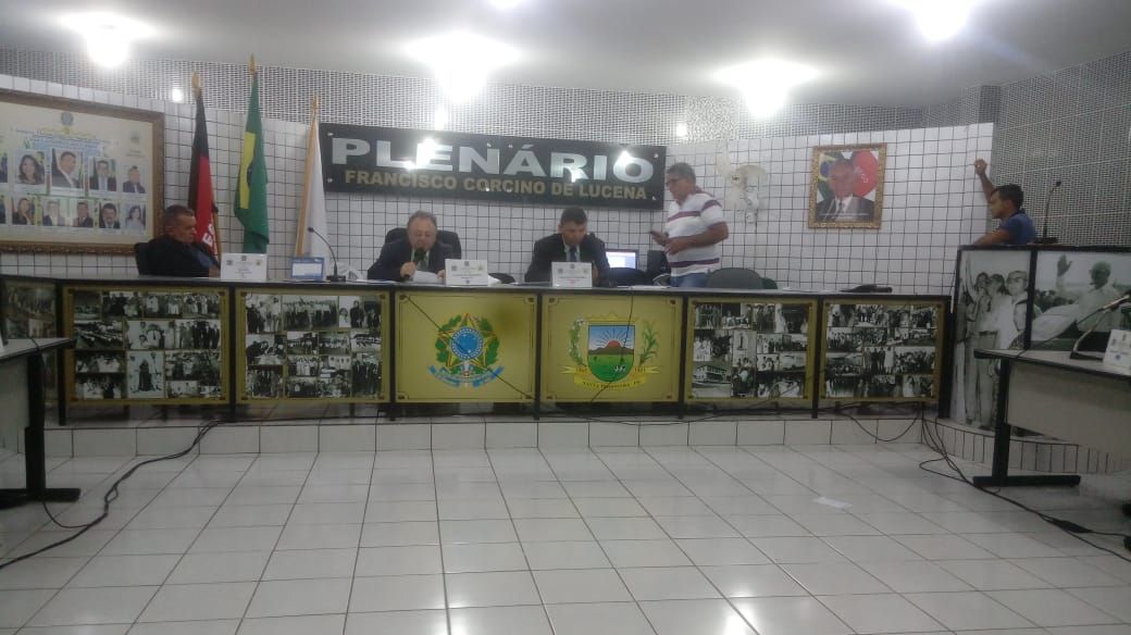 Vereadores de Santa Terezinha denunciam descaso na saúde: carros negados a pacientes e falta de medicamentos