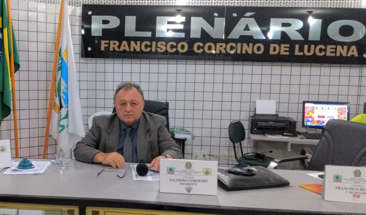 Vereadores de Santa Terezinha criticam desorganização na secretaria de saúde 