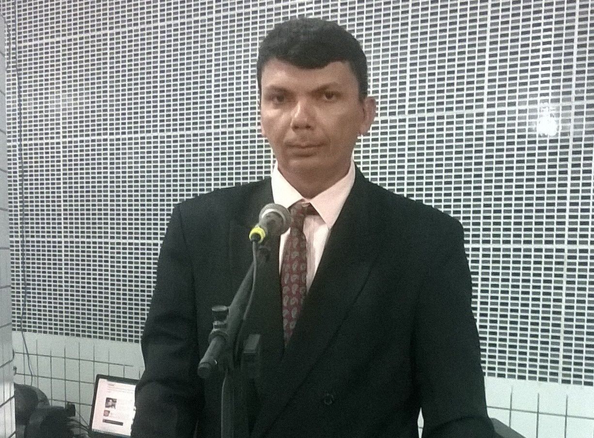 Vereador propõe redução do recesso legislativo em Santa Terezinha 