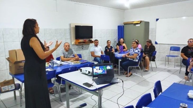 Educação Municipal avança com implantação do Sistema Aprende Brasil na EMJONF