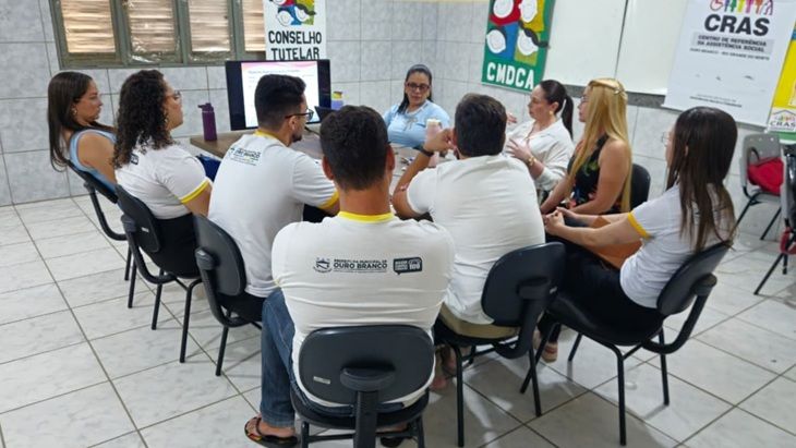 Oficineiros do SCFV participam de capacitação promovida pela Secretaria de Assistência Social 