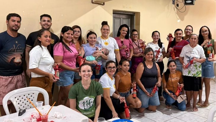 SCFV, referenciado pelo CRAS, realiza oficina de artes manuais com famílias