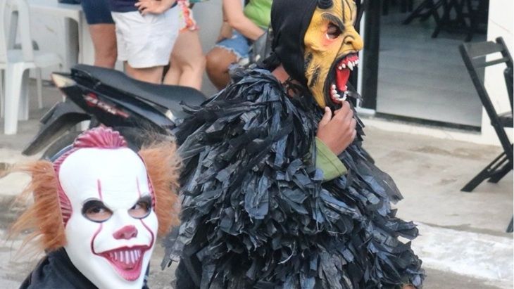 Bloco dos Papangus reforça tradição no domingo de Carnaval em Ouro Branco