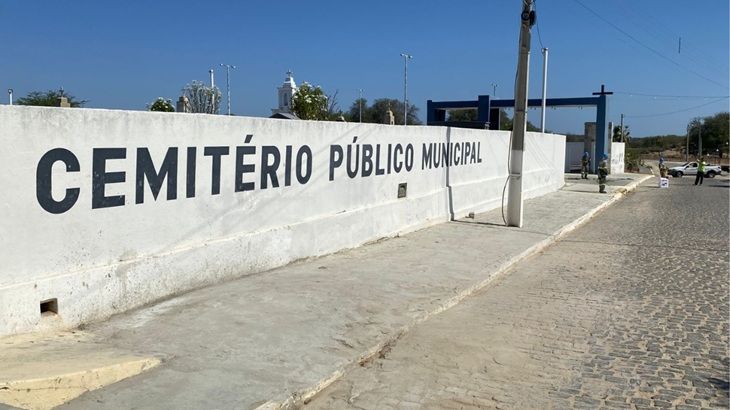 Prefeitura intensifica manutenção do Cemitério Público para o Dia de Finados
