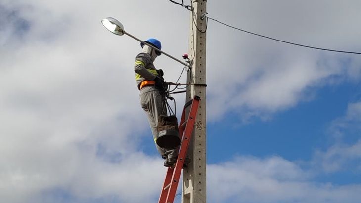 Prefeitura intensifica manutenção da iluminação pública em todo o município