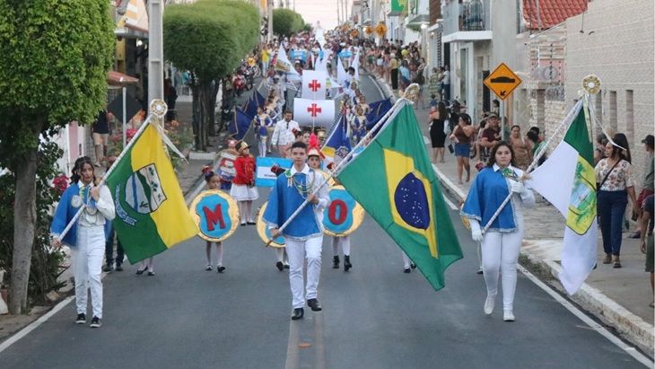 Desfile Cívico marca as celebrações do 7 de Setembro em Ouro Branco