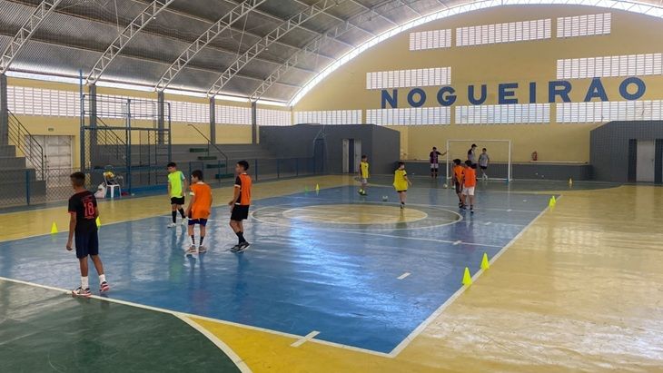 Secretaria de Esportes e Lazer inicia Colônia de Férias com programação voltada para crianças e...